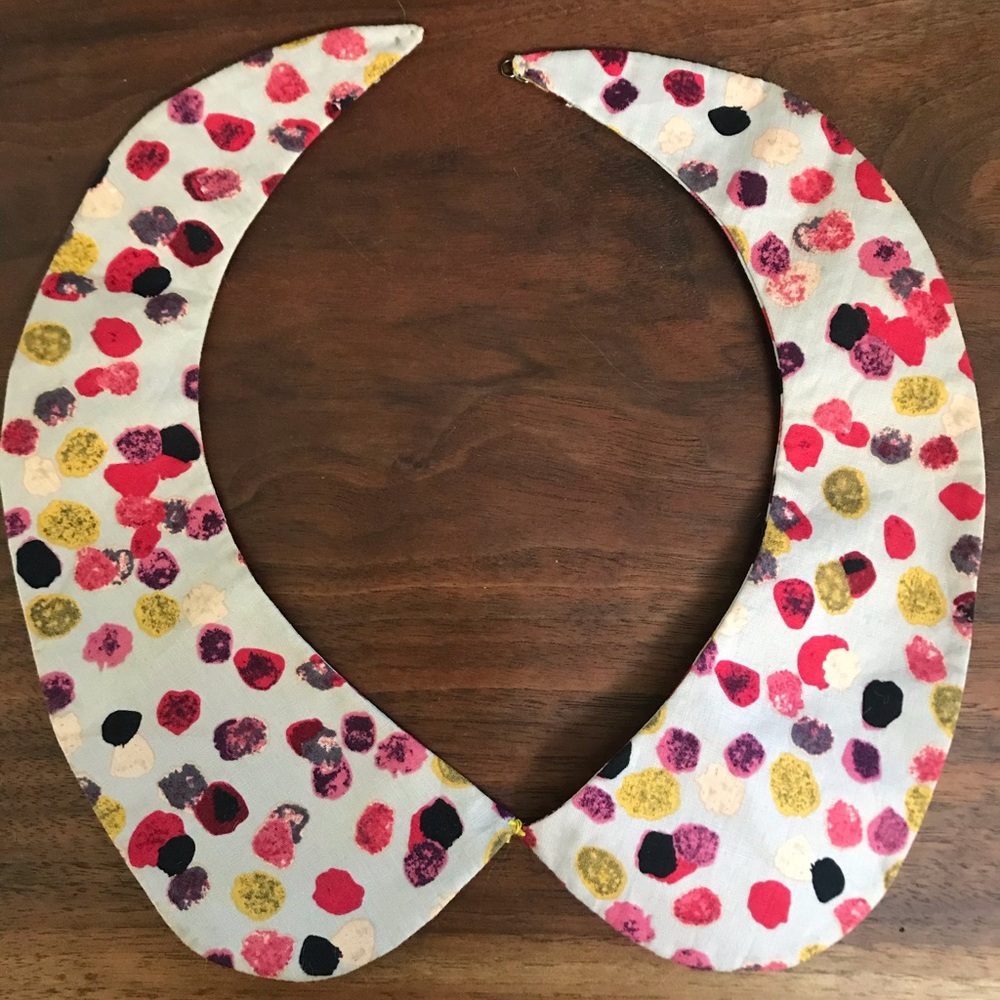 Sweet little Peter Pan collar